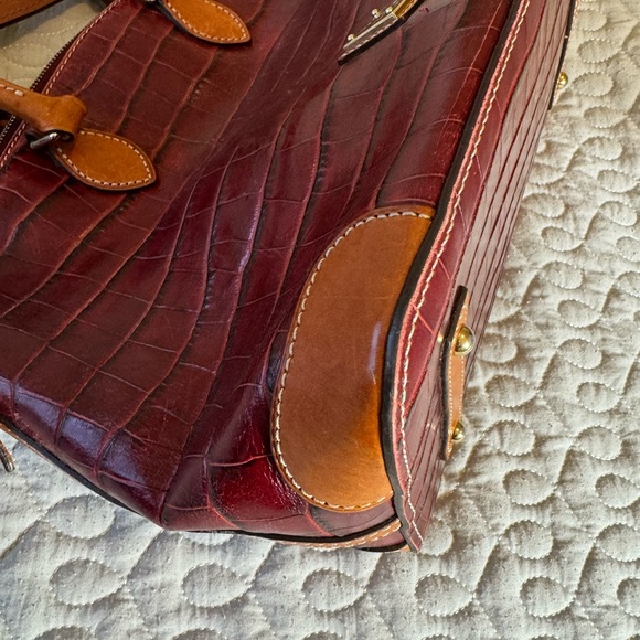 EUC-DOONEY & BOURKE RED CROCO SATCHEL WITH SHOULDER STRAP - Picture 8 of 15